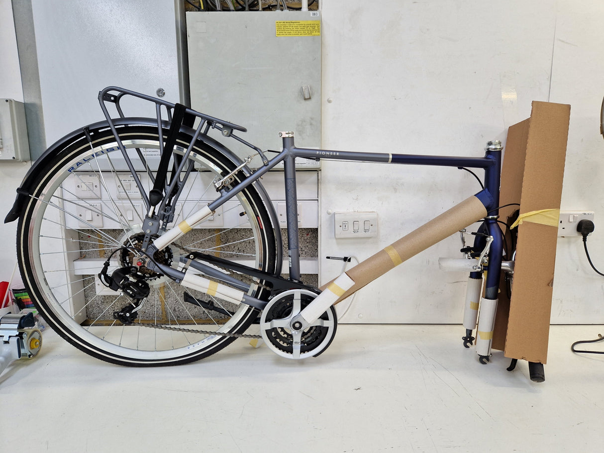 Raleigh Pioneer Tour 21in Large 700c 21 Speed Hybrid City Bike - Blue Silver