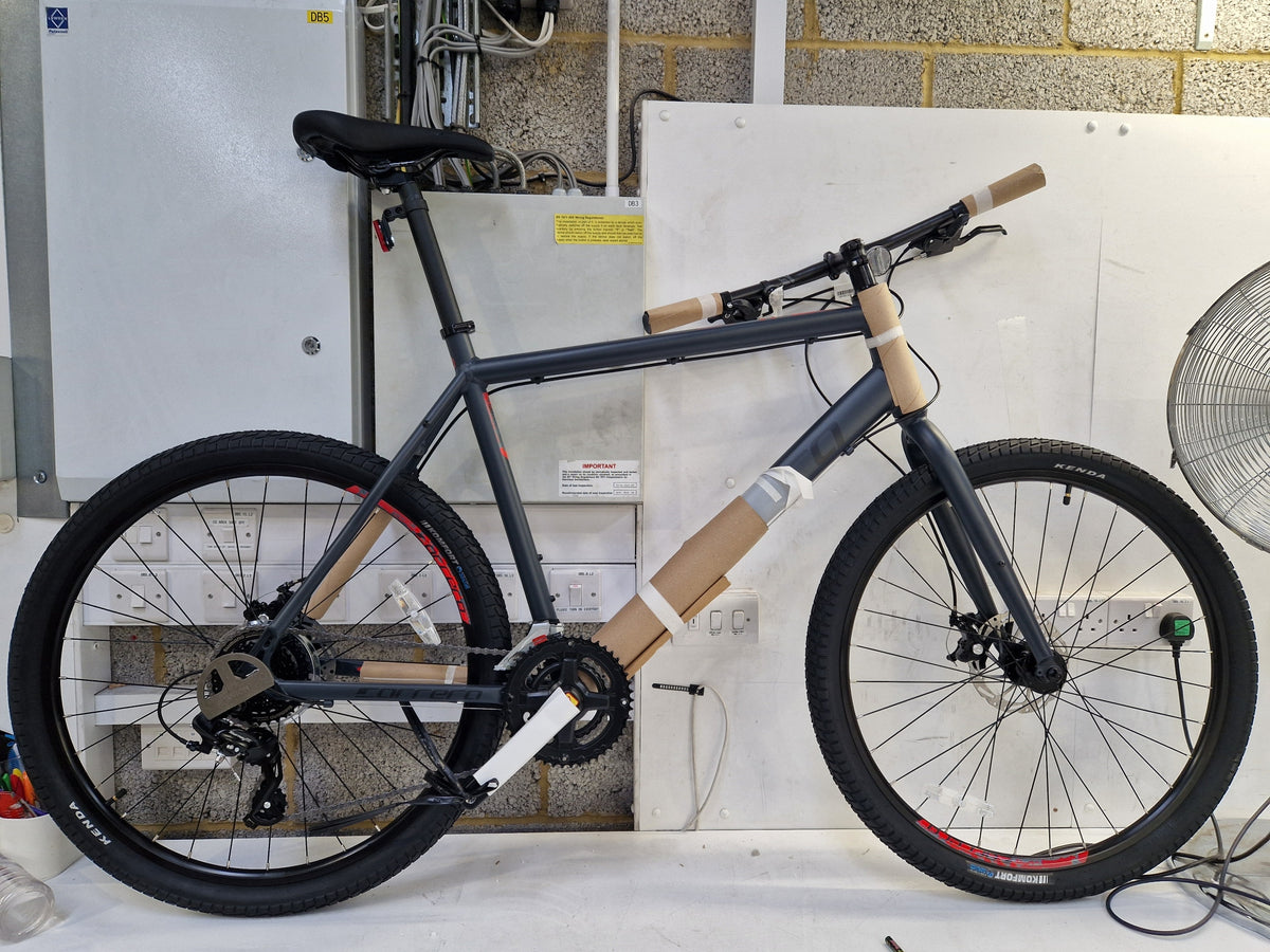 Carrera Subway 1 22in-Frame 27.5in 16-Speed Men's Hybrid Bike - XL Dark Grey