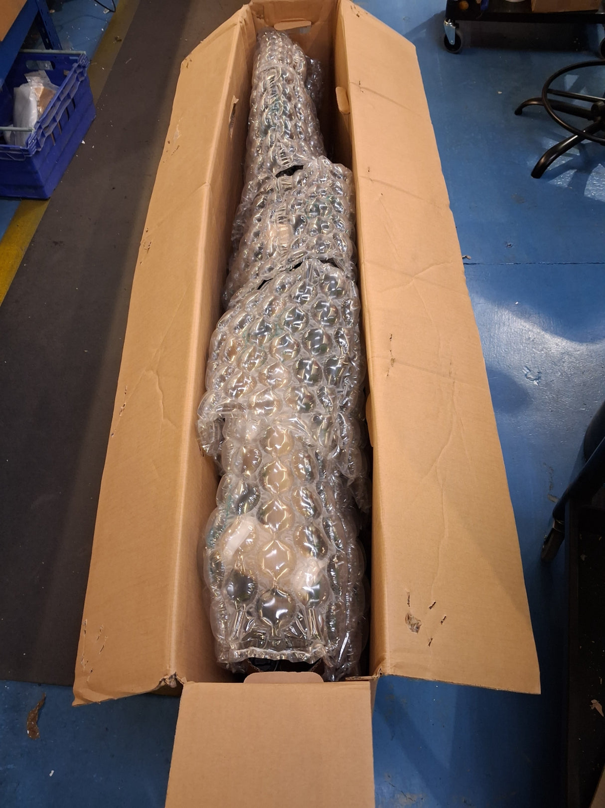 Carrera Hellcat Mens 16 Speed Hydraulic Disc Mountain Bike - Black - L 20''