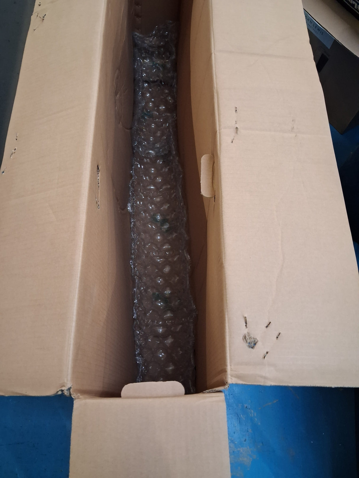 Carrera Hellcat Mens 16 Speed Hydraulic Disc Mountain Bike - Black - L 20''