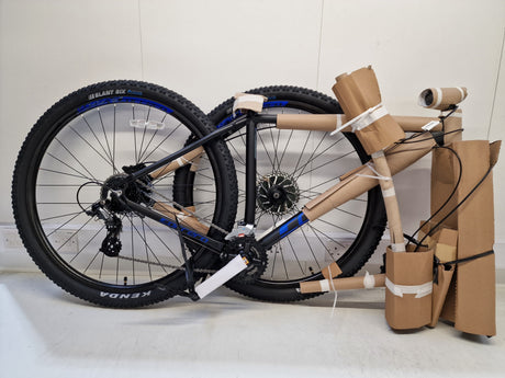 Carrera Hellcat Mens 16-Speed Hydraulic Disc Mountain Bike - Black - L 20''