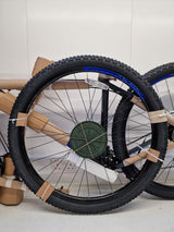 Carrera Hellcat Mens 16-Speed Hydraulic Disc Mountain Bike - Black - L 20''