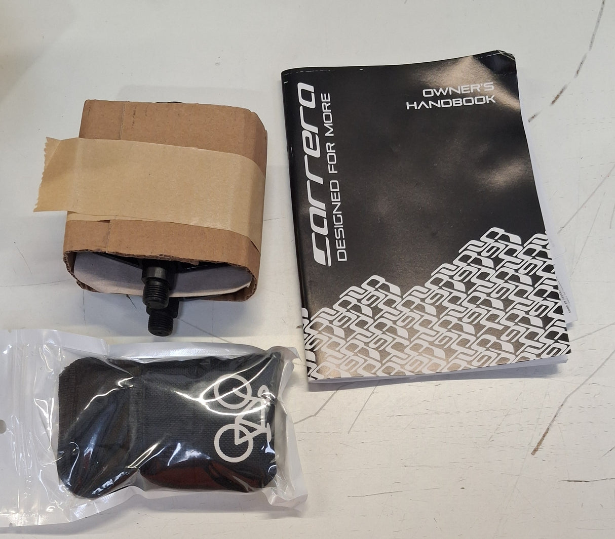 Carrera Hellcat Mens 16 Speed Hydraulic Mountain Bike - Black - Large 20''