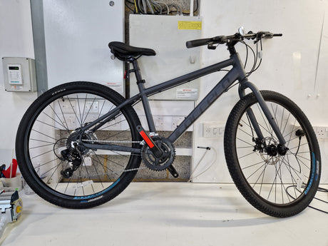Carrera Subway 1 16-Speed Women's Hybrid Bike 27.5" Wheels - Grey - Small