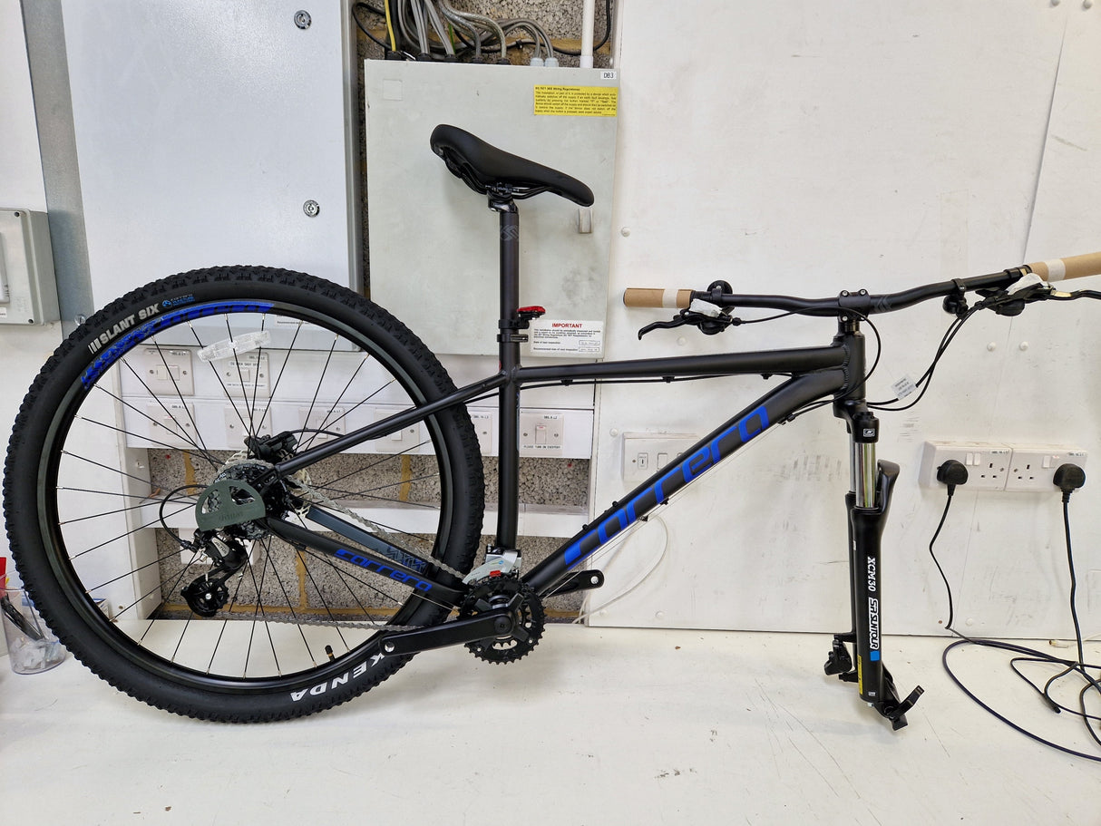 Carrera Hellcat 8-Speed Men's Mountain Bike 29" Wheels - Medium 18" - Black