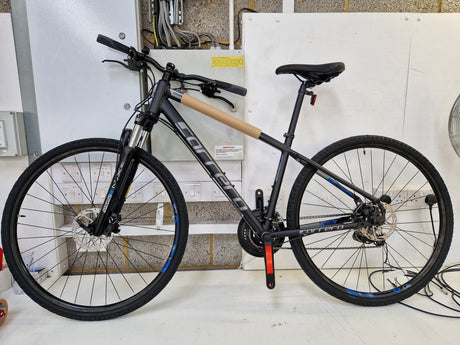 Carrera Crossfire 2 Men's 8-Speed 700c Wheel Hybrid Bike - Black Small 17''