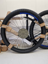 Carrera Hellcat Mens 16-Speed Hydraulic  Brakes Mountain Bike ~ Black - L