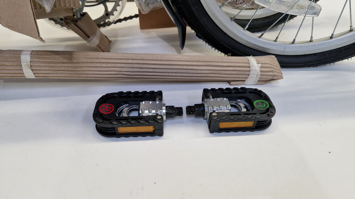 Falcon Go-to Unisex 20" Wheel 7-Speed Compact Alloy Folding Bike - White